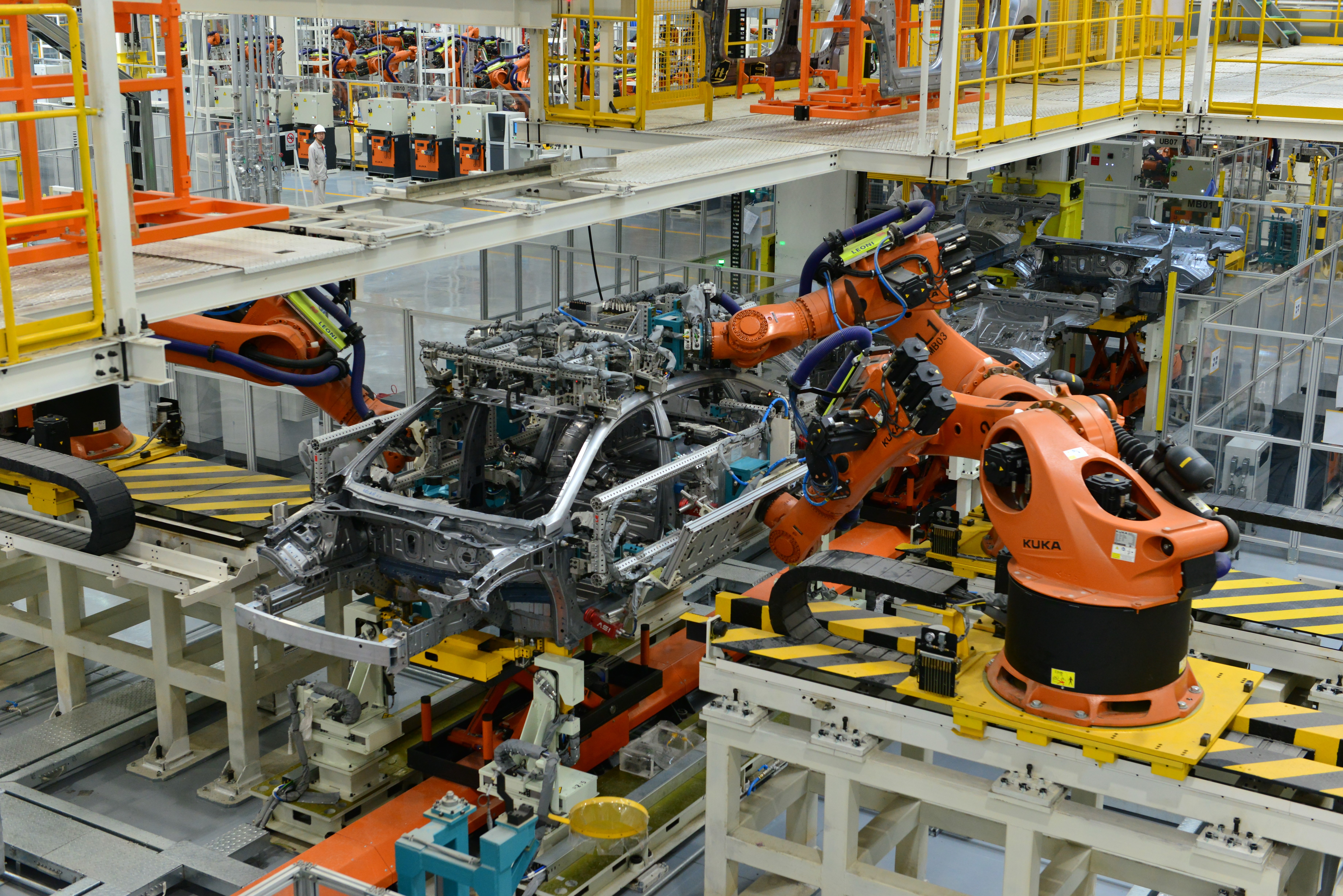 52秒下線一臺(tái)汽車、1分鐘生產(chǎn)線切換 廣汽傳祺打造自我感知工廠